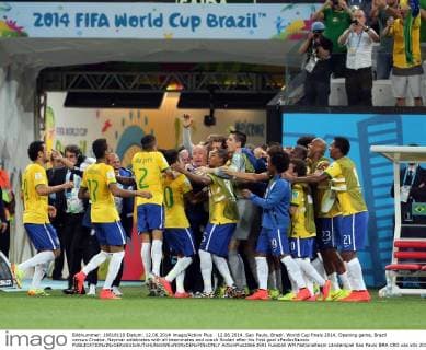 12.06.2014. Sao Paulo, Brazil. World Cup finals 2014. Opening game, Brazil versus Croatia. Neymar celebrates with all teammates and coach Scolari after his first goal xPaoloxNuccix  ActionPlus20663591