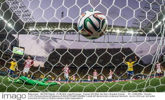 Fussball WM 2014. Sao Paulo. Brasilien Kroatien. SP - 12 06 2014: Paulinho ( x(5115)xJonnexRorizx xFotoarenax 