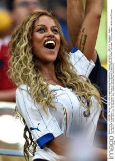 Manaus 14 06 2014 - WM 2014 England - Italien -- DanieleBuffa ImageSport -- Fanny Neguesha , fiancee of Mario Balotelli 