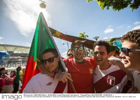 Portugal Fans. SALVADOR BA 16 06 2014. ( x(725)xMarceloxMachadoxdexMelox x 