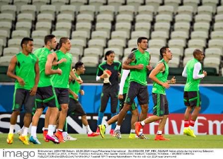 31160614JDI_ENT_MEX_AGUILAR Action photo during training Seleccion Mexico, World Cup 2014, in Photo: Francisco Rodriguez, Paul Aguilar 16 06 2014 Stadium: Castelao, Fortaleza. - xROBERTOxMAYAx 