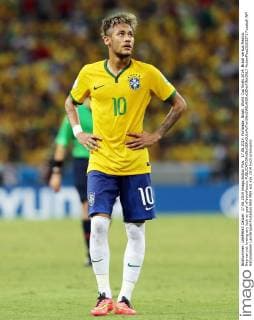 17.06.2014. Fortaleza, Brazil. World Cup finals 2014. Brazil versus Mexico. Neymar not hvaing any luck on goal xPaoloxNuccix  ActionPlus20203272