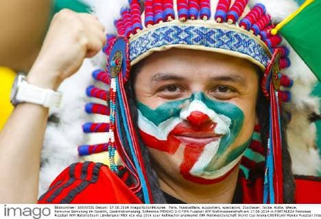 Fans, Fussballfans, supporters, spectators, Zuschauer, Jacke, Kutte, Weste, Fankurve Bemalung im Gesicht, Gesichtsbemalung, Schminke MEXIKO 0-0 FIFA Fussball WM Weltmeisterschaft am 17.06.2014 in FORTALEZA