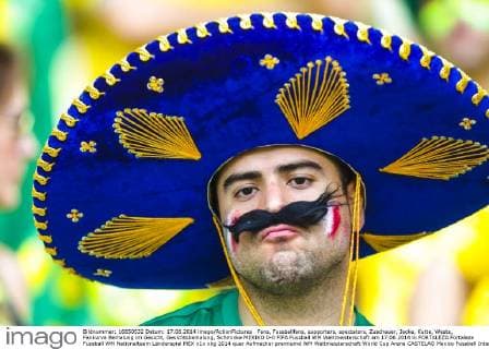 Fans, Fussballfans, supporters, spectators, Zuschauer, Jacke, Kutte, Weste, Fankurve Bemalung im Gesicht, Gesichtsbemalung, Schminke MEXIKO 0-0 FIFA Fussball WM Weltmeisterschaft am 17.06.2014 in FORTALEZA