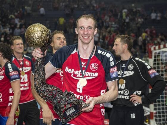 Holger GLANDORF (FL) mit dem Pokal, Handball Champions League Final Four, Finale, SG Flensburg-Handewitt (FL) vs THW Kiel (KI) 30:28, am 01.06.2014 in Köln Deutschland.