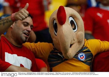 Chile Fans in Rio de Janeiro xMARCELOxHERNANDEZ PHOTOSPORTx 