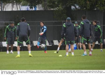 44190614RDI_ENTRE_MEX_OCHOA Photo during training Seleccion Mexicana de Futbol Santos on xJORGExMARTINEZx 