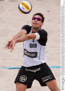 19.06.2014, Berlin, Washingtonplatz Beachvolleyball, Berlin smart Grand Slam Annahme Jonathan Erdmann (GER)