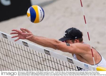 19.06.2014, Berlin, Washingtonplatz Beachvolleyball, Berlin smart Grand Slam Block Sebastian Fuchs (GER)
