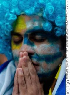 Sao Paulo. FIFA Fan Fest. Fans of Uruguay Fifa Fan Fest Sao Paulo - SAO PAULO SP 19 06 2014. ( x(356)xMauricioxRummensx xFotoarx  (25095)