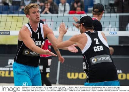 20.06.2014, Berlin, Washingtonplatz Beachvolleyball, Berlin smart Grand Slam Jubel Alexander Walkenhorst und Stefan Windscheif (GER)