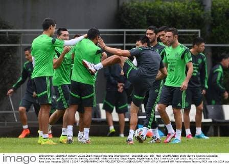 08200614DDI_ENT_MEX_LAYUN Action photo during Training Seleccion Mexicana, carried dig at the club Santos, pictured: Hector Herrera, Diego Reyes, Miguel Ponce, Raul Jimenez, Miguel Layun, Jesus Corona and Jose Juan Vazquez 20 06 2014 xADRIANxMACIASx 