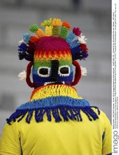 CURITIBA, PR - 20 06 2014: ECUADOR Fan mit Maske , WM 2014. ( x(134)xRodolfoxBuhrerx xLaxImagemx  (24707)