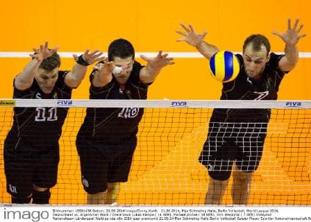 21.06.2014, Max Schmeling Halle, Berlin Volleyball, World League 2014, Deutschland vs. Argentinien Block Dreierblock Lukas Kampa ( 11 GER), Michael Andrei ( 18 GER), Dirk Westphal ( 7 GER)