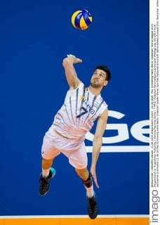 21.06.2014, Max Schmeling Halle, Berlin Volleyball, World League 2014, Deutschland vs. Argentinien Aufschlag Service Facundo Conte ( 7 ARG)