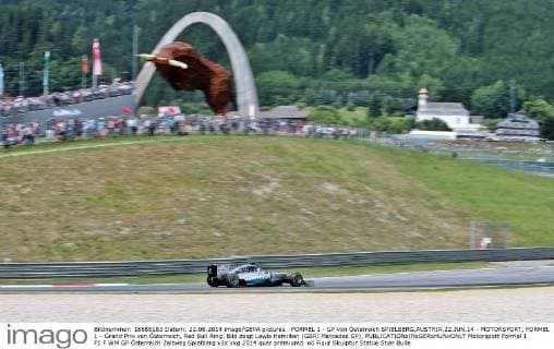 FORMEL 1 - GP von Österreich SPIELBERG,AUSTRIA,22.JUN.14 - MOTORSPORT, FORMEL 1 - Grand Prix von Österreich, Red Bull Ring. Bild zeigt Lewis Hamilton (GBR Mercedes GP). 