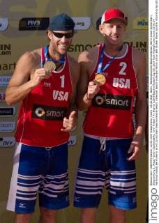 22.06.2014, Berlin, Washingtonplatz Beachvolleyball, Berlin smart Grand Slam, Siegerehrung 1. Platz Gold Goldmedaille: John Hyden Tri Bourne (USA)