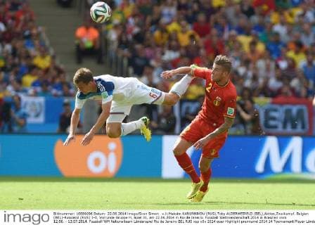 v.li:Maksim KANUNNIKOV (RUS),Toby ALDERWEIRELD (BEL),Aktion,Zweikampf. Belgien (BEL)-Russland (RUS) 1-0, Vorrunde Gruppe H, Spiel 31, am 22.06.2014 in Rio de Janeiro. Fussball Weltmeisterschaft 2014 in Brasilien vom 12.06. - 13.07.2014.