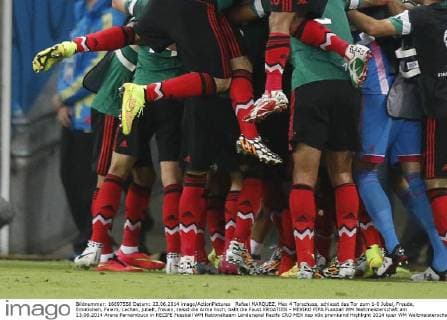 Rafael MARQUEZ, Mex 4 Torschuss, schiesst das Tor zum 1-0 Jubel, Freude, Emotionen, Feiern, Lachen, jubelt, freuen, reisst die Arme hoch, ballt die Faust KROATIEN - MEXIKO FIFA Fussball WM Weltmeisterschaft am 23.06.2014 Arena Pernambuco in RECIFE