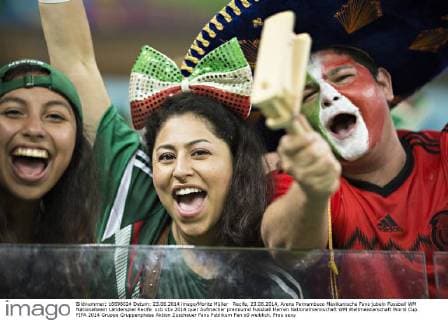 Recife, 23.06.2014, Arena Pernambuco Mexikanische Fans jubeln