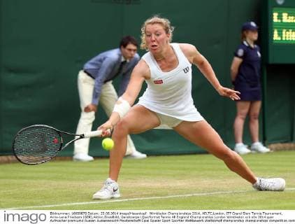 Wimbledon Championships 2014, AELTC,London, ITF Grand Slam Tennis Tournament, Anna-Lena Friedsam (GER),Aktion,Einzelbild, Ganzkoerper,Querformat