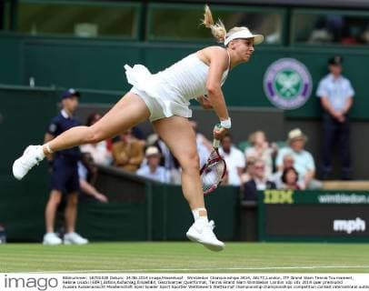 Wimbledon Championships 2014, AELTC,London, ITF Grand Slam Tennis Tournament, Sabine Lisicki (GER),Aktion,Aufschlag,Einzelbild, Ganzkoerper,Querformat,