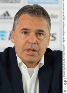 ANDREAS RETTIG PRESSEKONFERENZ ZUR VORSTELLUNG DER BUNDESLIGASPIELPLAENE 2014 15 