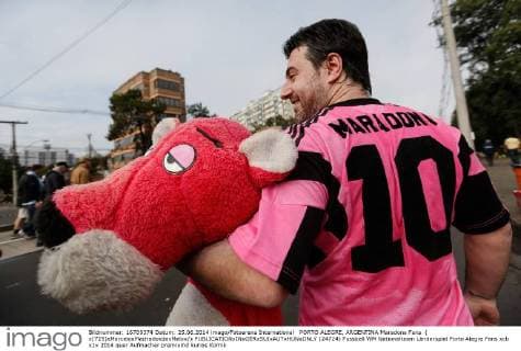PORTO ALEGRE, ARGENTINA Maradona Fans ( x(725)xMarceloxMachadoxdexMelox x  (24724)