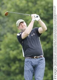 Der Chefredakteur der Gala Christian Krug bei einem Abschlag 25.06.2014 --- Golfen --- BMW International Open --- ProAm Turnier, EP_JSE