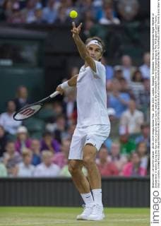 26.06.2014. London, England. Wimbledon Tennis Championships Roger Federer of Switzerland in action during day four men s singles second round match at the Wimbledon Tennis Championships at The All England Lawn Tennis Club in London, United Kingdom xNigelxWaldronx  ActionPlus11536982