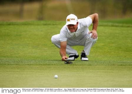 Alex Cejka (GER) beim lesen der Puttlinie BMW International Open 2014, Golf, Tag 2, 27.06.2014, EP_CKT