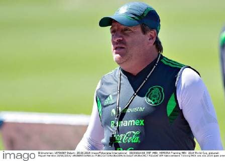 09280614JDI_ENT_MEX_HERRERA Training MEX 2014 World Cup, pictured: Miguel Herrera 28 06 2014 xROBERTOxMAYAx 