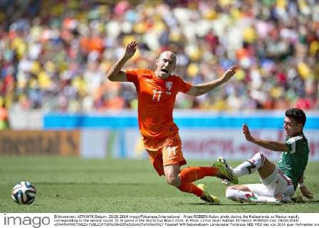 Arjen ROBBEN Action photo during the Netherlands vs Mexico match, corresponding to the second round, 51 th game of the World Cup Brazil 2014, in Photo 11-hol Arjen Robben 15 Hector MORENO-mex 29 06 2014 xOMARxMARTINEZx 