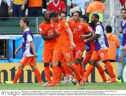 Football - 2014 FIFA World Cup - Round of 16: Netherlands vs. Mexico Klaas Jan Huntelaar of Netherlands celebrates after he scores a penalty at the Estadio Castelao, Fortaleza COLORSPORT IAN MACNICOL  5229-1