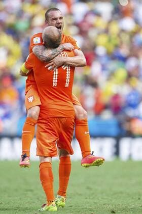 (L-R) Wesley Sneijder of Holland, Arjen Robben of Holland, during the 1 8 final match between The Netherlands and Mexico on June 29, 2014 at Estadio Castelao in Fortaleza, Brazil. Netherlands v Mexico FIFA World Cup 2014 Brazil 2013 2014 xVIxxIVx 2416115