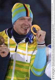 LOCH Felix Team GER Olympiasieger mit DEMCHENKO Albert und ZOEGGELER Armin Olympische Winterspiele Sochi 2014 Rodeln Siegeehrung der Maenner am 10.Februar 2014 in Sochi 