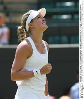 Wimbledon Championships 2014, AELTC,London, ITF Grand Slam Tennis Tournament, Eugenie Bouchard (CAN) jubelt nach ihrem Sieg,Jubel,Emotion,Einzelbild, Halbkoerper,Hochformat,