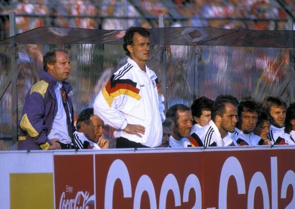 Fußball, EM Finale 1992 in Göteborg, Dänemark - Deutschland 2:0 VOGTS Berti Bundestrainer Team Deutschland mit Co Trainer BONHOF Rainer UEFA Fussball Europameisterschaften 1992 in Schweden Finale Daenemark-Deutschland in Goeteborg 2 : 0 am 26.06.1992 