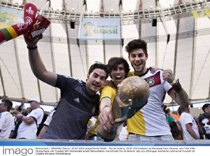 Rio de Janeiro, 04.07.2014,Estadio do Maracana Fans träumen vom Titel DFB - Deutschland mm