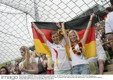 20.500 Zuschauer beim Public Viewing der WM 2014, Begegnung Deutschland-Frankreich, Olympiastadion, Muenchen.04.07.2014 Â