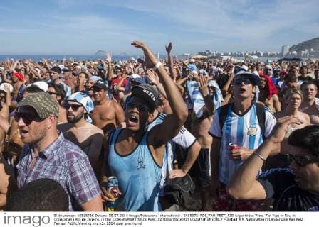 04050714RDI_FAN_FEST_RIO Argentinian Fans, Fan Fest in Rio, in Copacabana Rio de Janeiro, in the xJORGExMARTINEZx 
