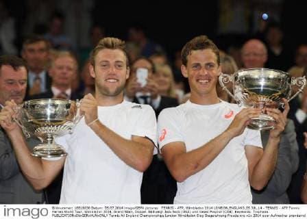 TENNIS - ATP, Wimbledon 2014 LONDON,ENGLAND,05.JUL.14 - TENNIS - ATP Tennis Herren World Tour, Wimbledon 2014, Grand Slam, Doppel. Bild zeigt Jack Sock (USA) und Vasek Pospisil (CAN). Keywords: Trophaee. 