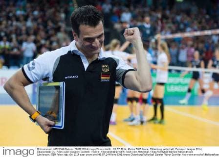 06.07.2014, Kleine EWE Arena, Oldenburg Volleyball, European League 2014, Deutschland vs. Polen Jubel Giovanni Guidetti (Trainer Bundestrainer GER) nach dem Matchball Sieg