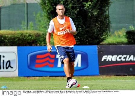 An Appiano Gentile Training Inter Mailand Nemanja Vidic 