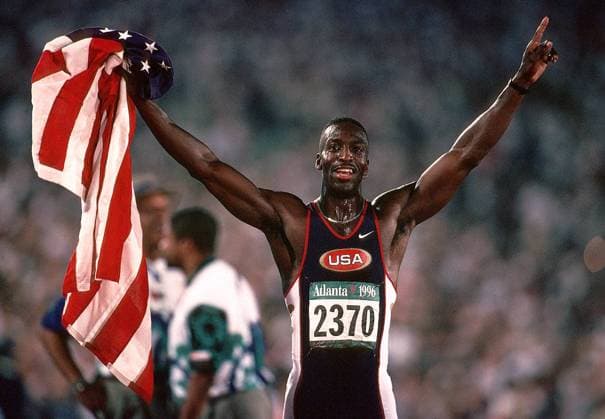 JOHNSON Michael Olympiasieger über 200m mit Weltrekord Olympische Sommerspiele 1996 in Atlanta USA Sport Leichathletik Jubel 