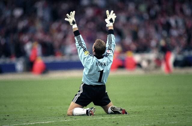 KOEPKE Andreas Torwart Team Deutschland Europameister TEAM DEUTSCHLAND EUROPAMEISTER 1996 UEFA Fussball Europameisterschaften 1996 in England Finale Tschechische Republik - Deutschland am 30.Juni 1996 im Wembley Stadion in London 