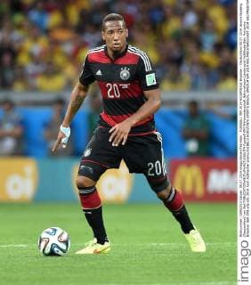 FUSSBALL WM 2014 HALBFINALE Brasilien - Deutschland 08.07.2014 Jerome Boateng (Deutschland) am Ball