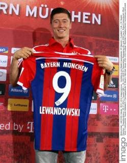 Vorstellung von Robert Lewandowski (FC Bayern) Fussball 1.BL FC Bayern München - Pressekonferenz 09.07.2014