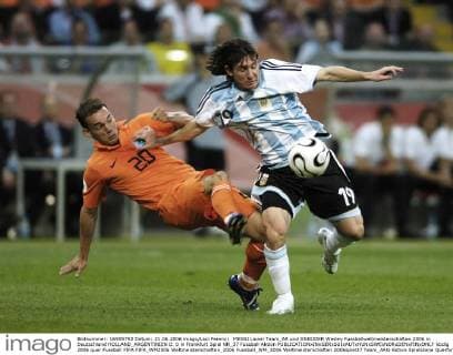 MESSI Lionel Team_AR und SNEIJDER Wesley Fussballweltmeisterschaften 2006 in Deutschland HOLLAND_ARGENTINIEN 0: 0 in Frankfurt Spiel NR_37 Fussball Aktion 