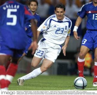 LAKIS Vasilios Team Griechenland 1 4 Finale GRE - FRA 1: 0 in Lissabon. Fussball Aktion. UEFA Fussball Europameisterschaften 2004 in Portugal Copyright 